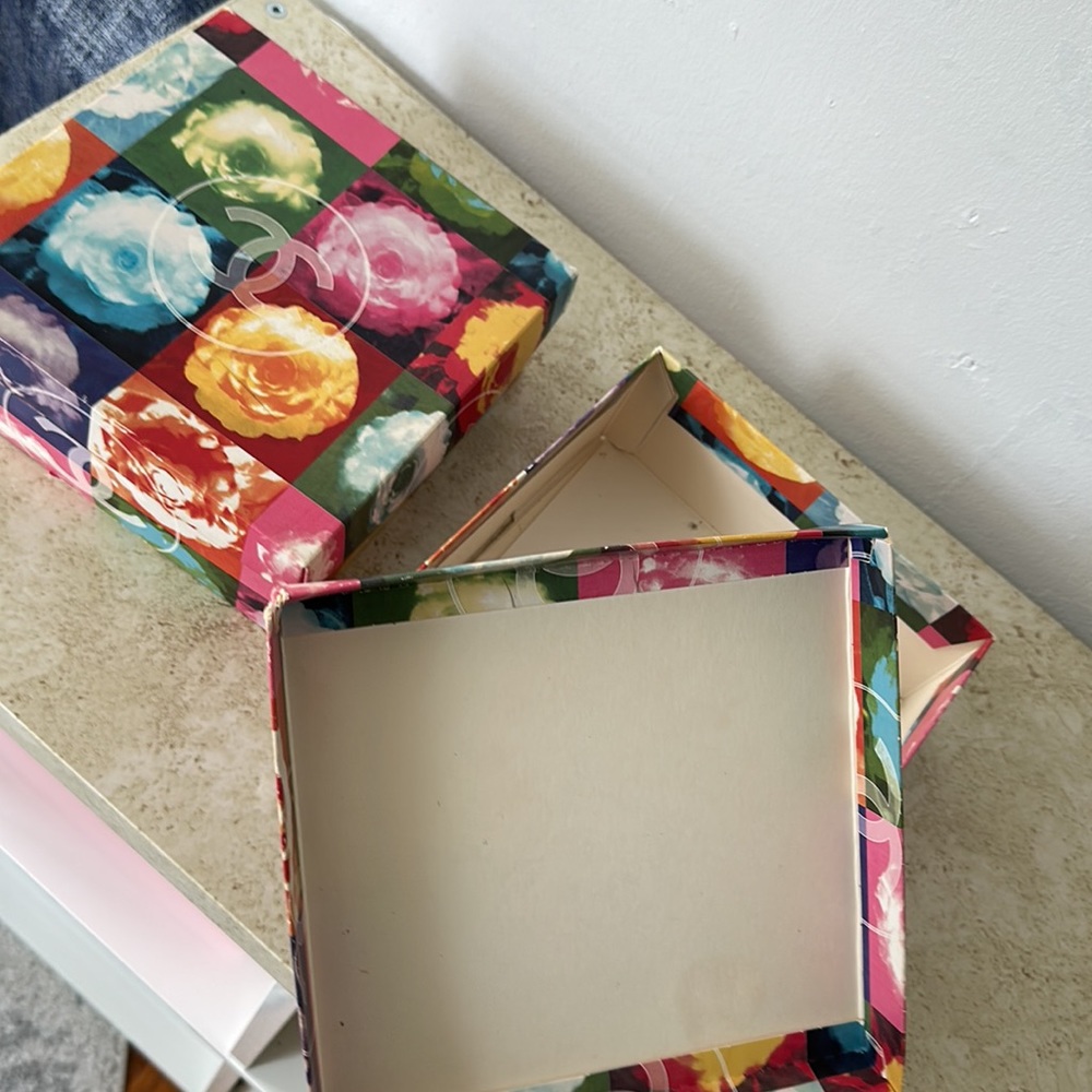 Chanel Boxes - Picture 5 of 5